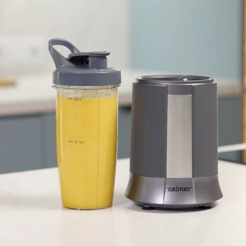 Weź banana, ananasa, 2 inne owoce i wrzuć do blendera. Wyjdzie z tego coś pysznego