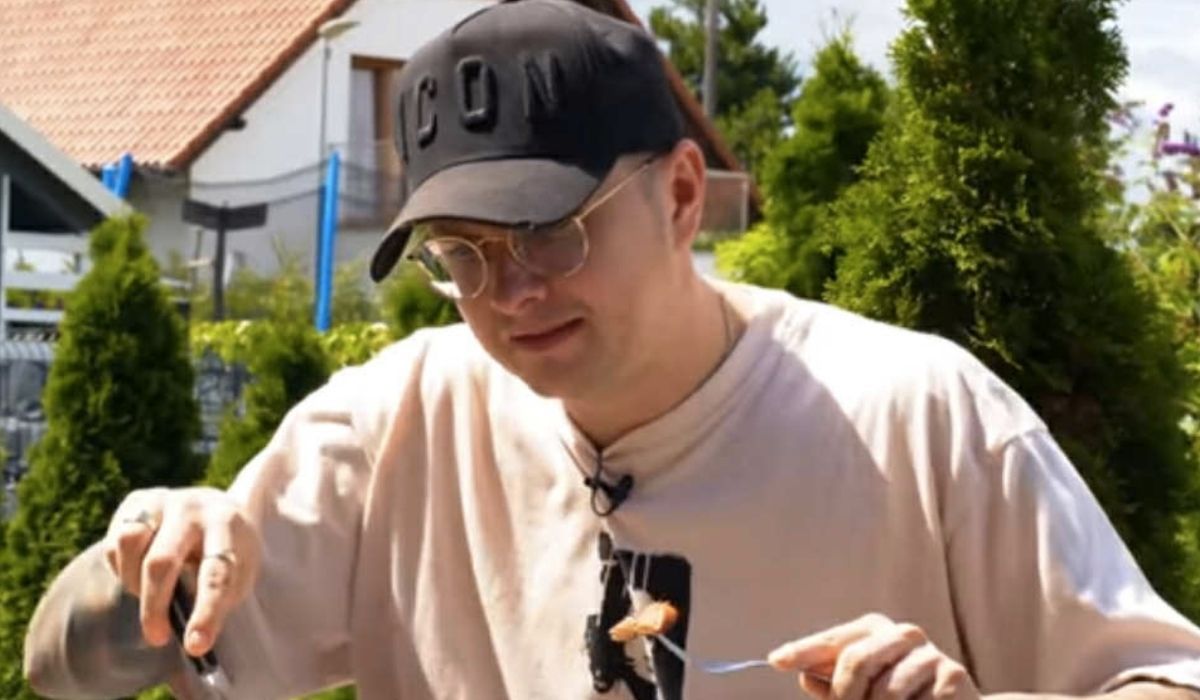 Kupił karkówkę na grilla w Biedronce. Tego się nie spodziewał