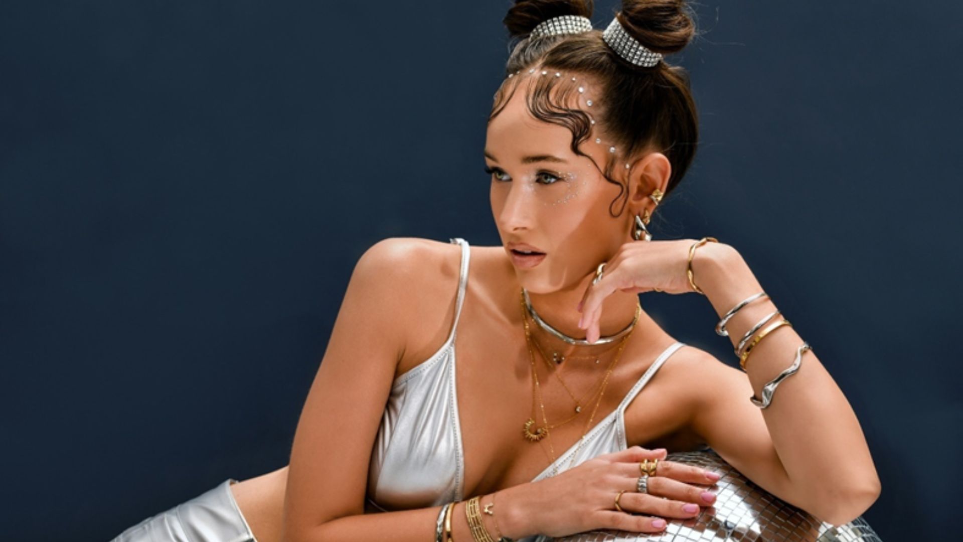 Nowy rozdział wśród gwiazd - kolekcja Vezzi Mystique. Galaktyka nieskończonego piękna