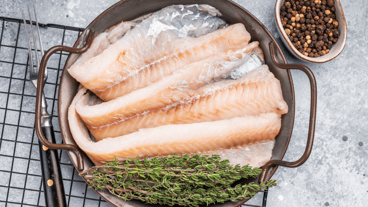 Tania ryba z Biedronki, która robi furorę. Ma niewiele tłuszczu i jest obłędnie pyszna