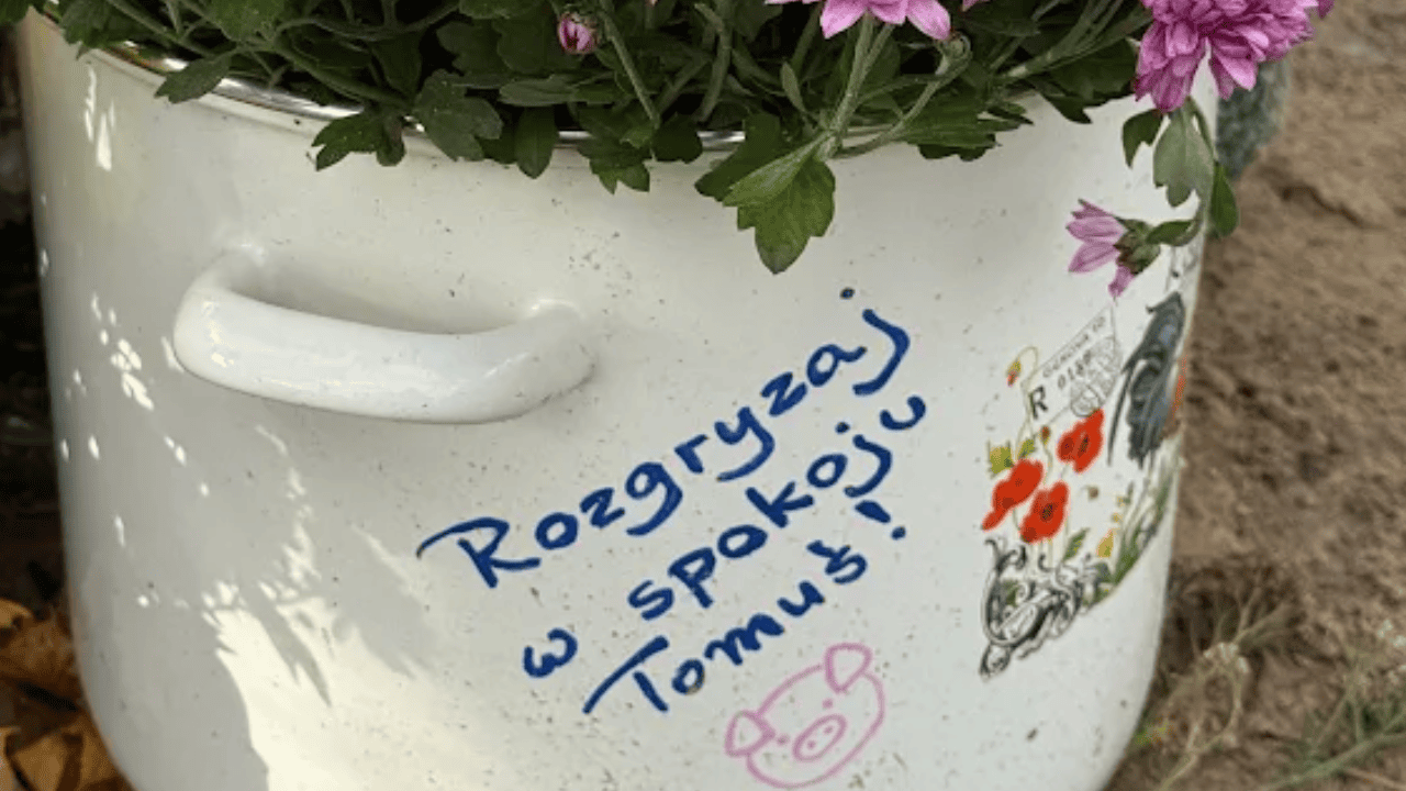 Niecodzienny widok na grobie Tomka Jakubiaka. Przecieramy oczy ze wzruszenia