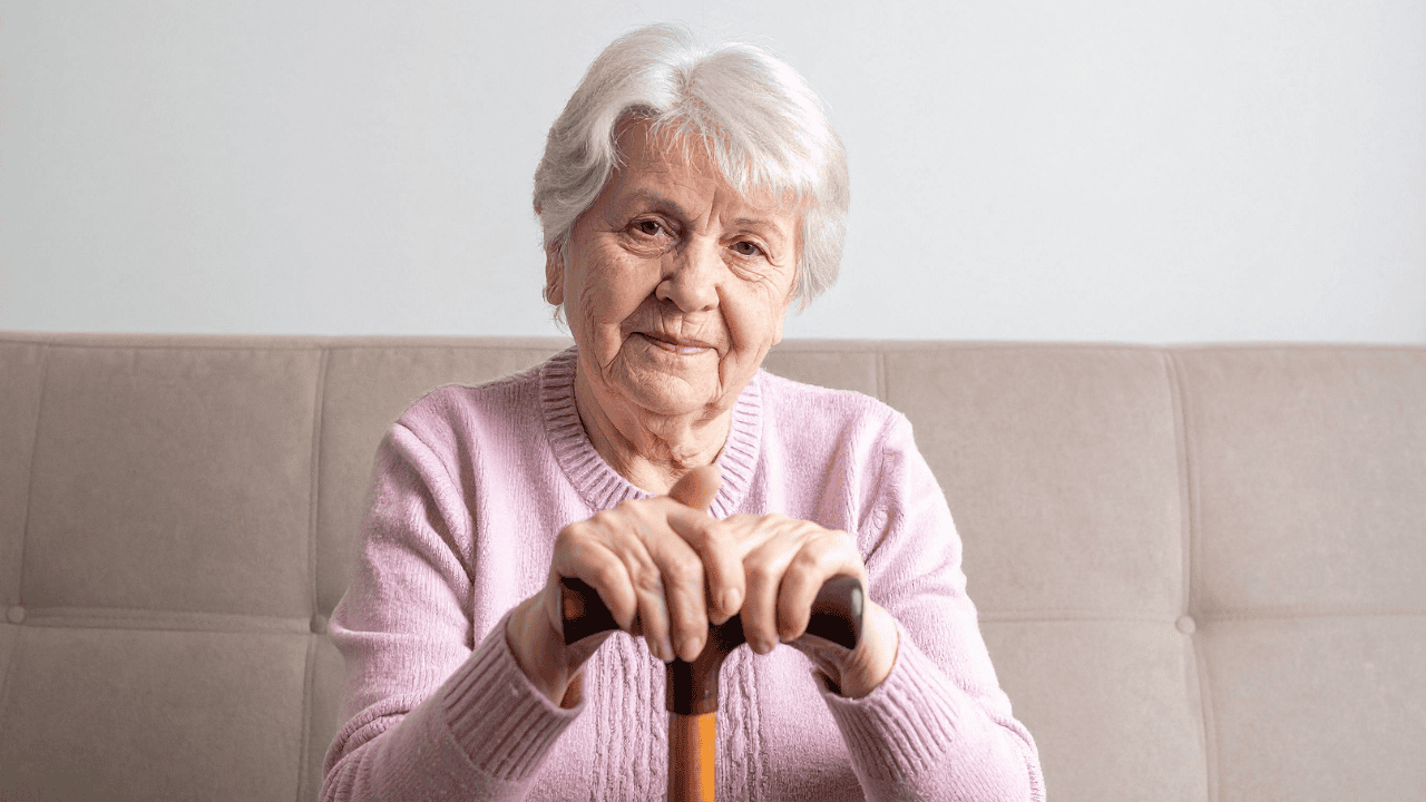 Inny sposób mówienia, śmiania się, chodu? Nie masz dużo czasu, dzwoń po karetkę