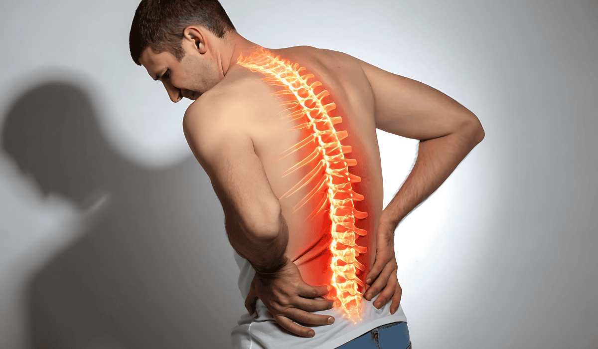 Taki ból pleców to ważny sygnał. Może zwiastować raka