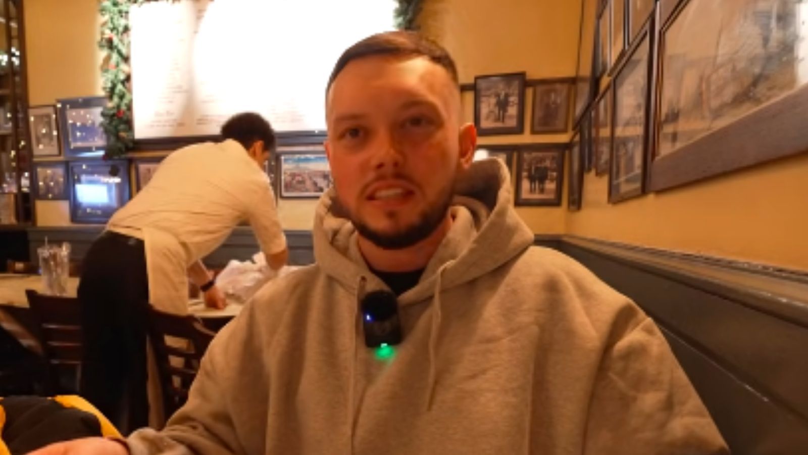 Książulo wyrzucony z restauracji. Wiadomo, co się stało