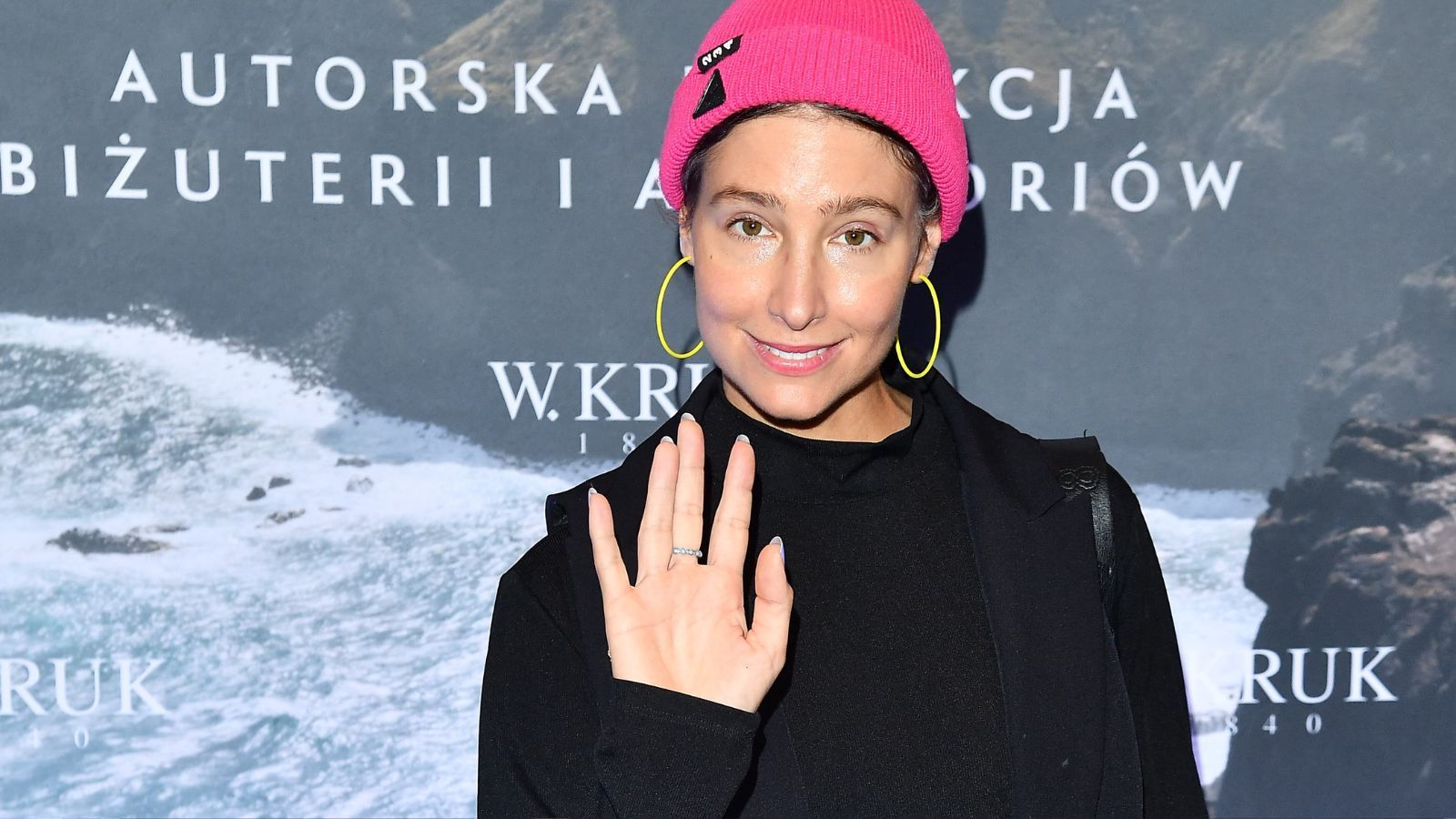 Laura Samojłowicz już tak nie wygląda. Na ściance zaprezentowała się w nowym wydaniu