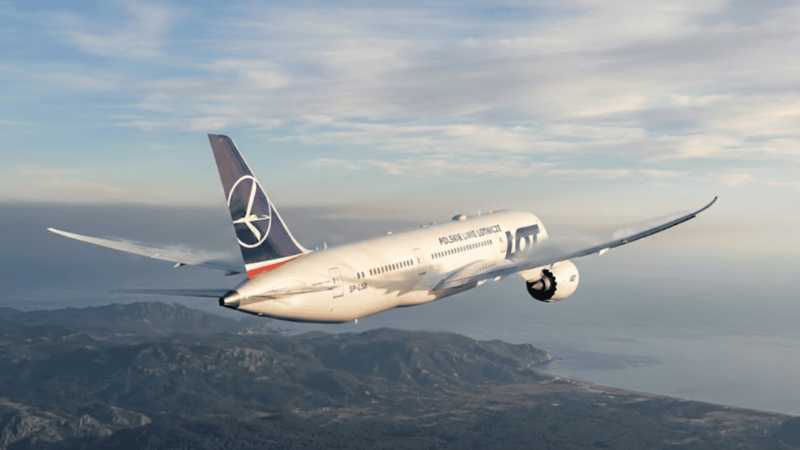 Eskalacja na Bliskim Wschodzie paraliżuje niebo. Samolot LOT-u zawrócił z trasy do Dubaju