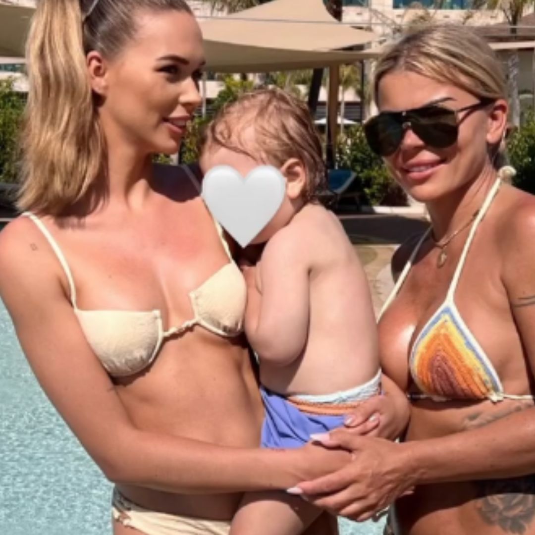 To jest mama Sandry Kubickiej! Strój, jak nastoletnia Britney Spears. Ale laska