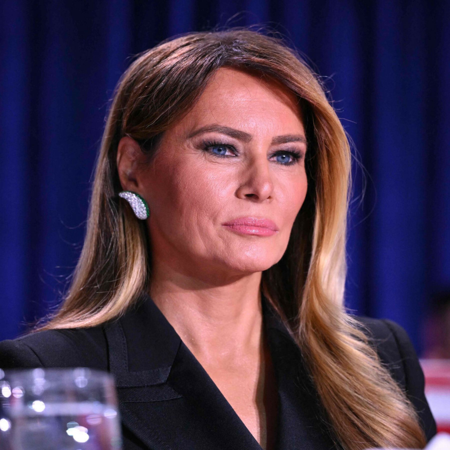 Plotki o romansie Trumpa i zniknięcie Melanii. Wróciła z mocnym oświadczeniem