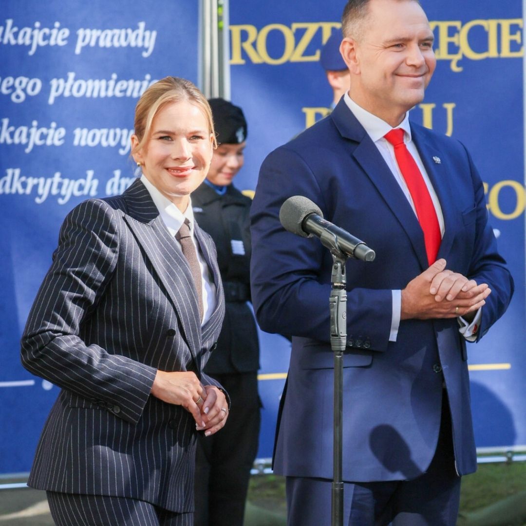 Ekspertka oceniła strój Nawrockiej na rozpoczęcie roku szkolnego. Nikt wcześniej tego nie zauważył
