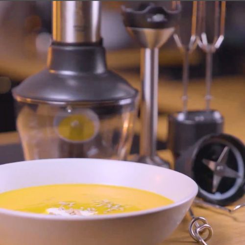 Rozgrzewająca zupa dyniowa - jesienny obiad z blenderem ręcznym ZHB4845 Impress od Zelmer