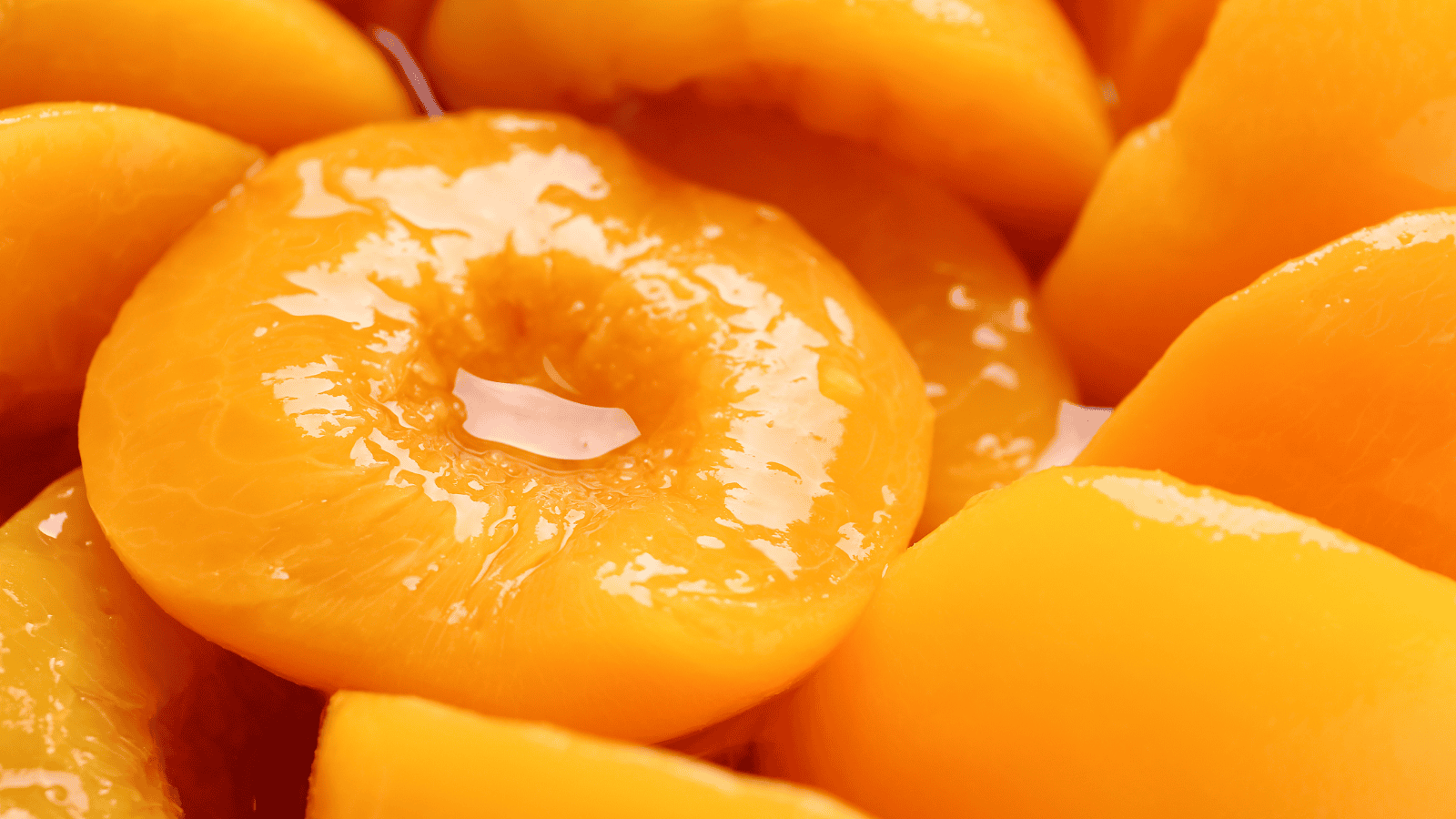 W jednej puszce mają nawet 23 łyżeczki cukru. Dietetyk enel-med ostrzega