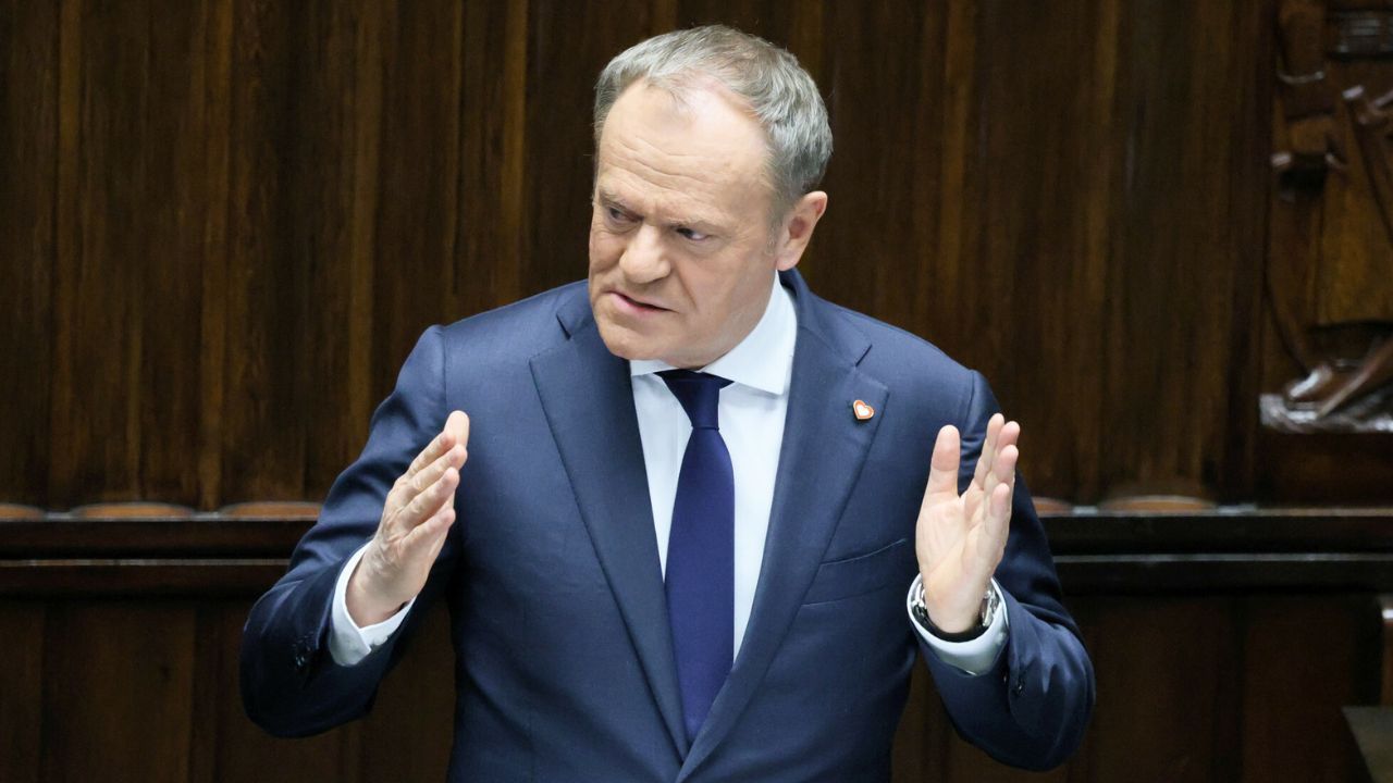 Donald Tusk podczas przemówienia w Sejmie (7 marca, 2025 r.)