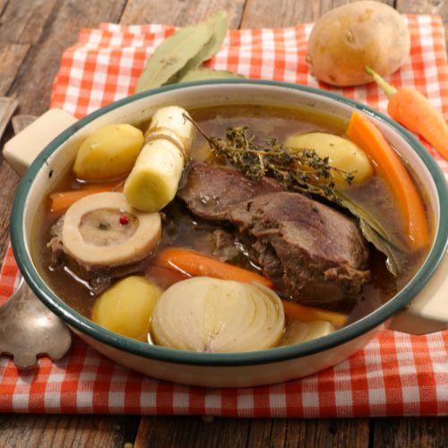 Przepis na aromatyczny rosół według Kuchni Pięciu Przemian