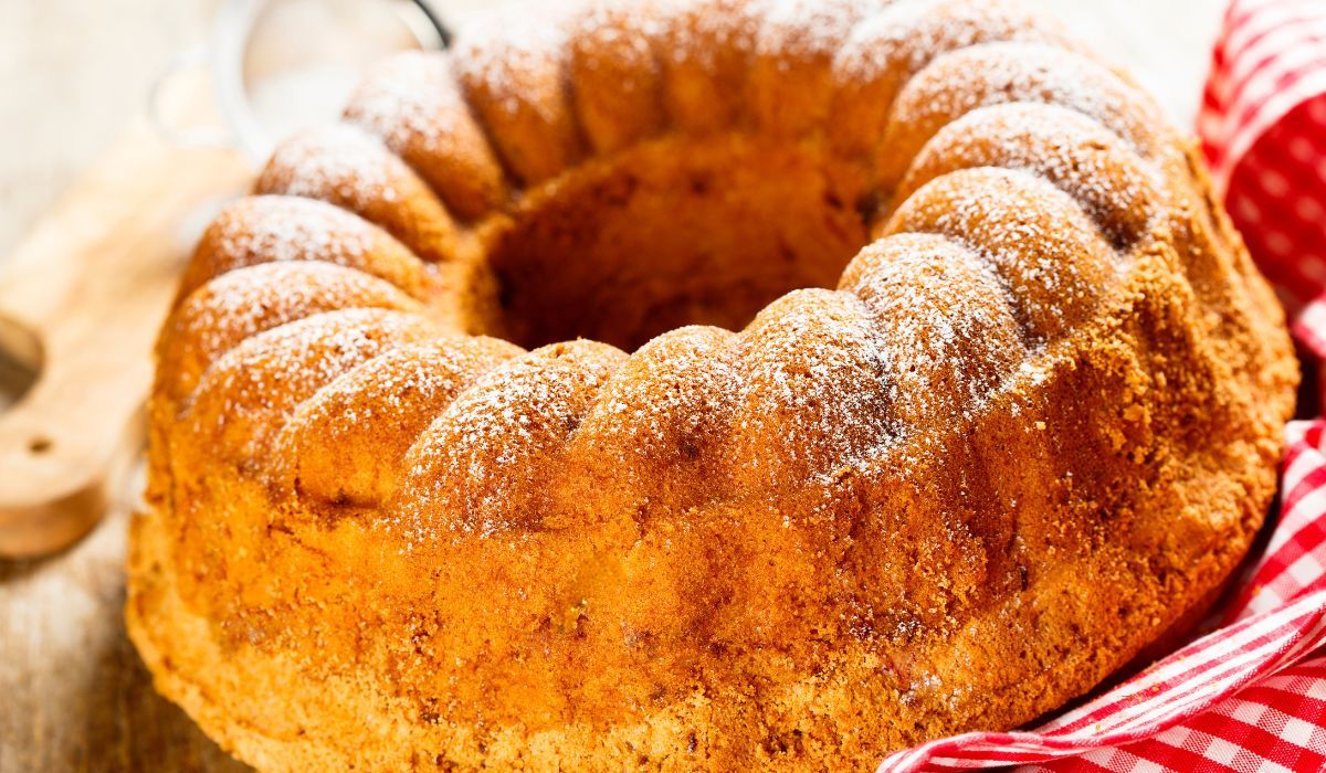 Babka z owocami sezonowymi. Jesienią ten przepis jest hitem