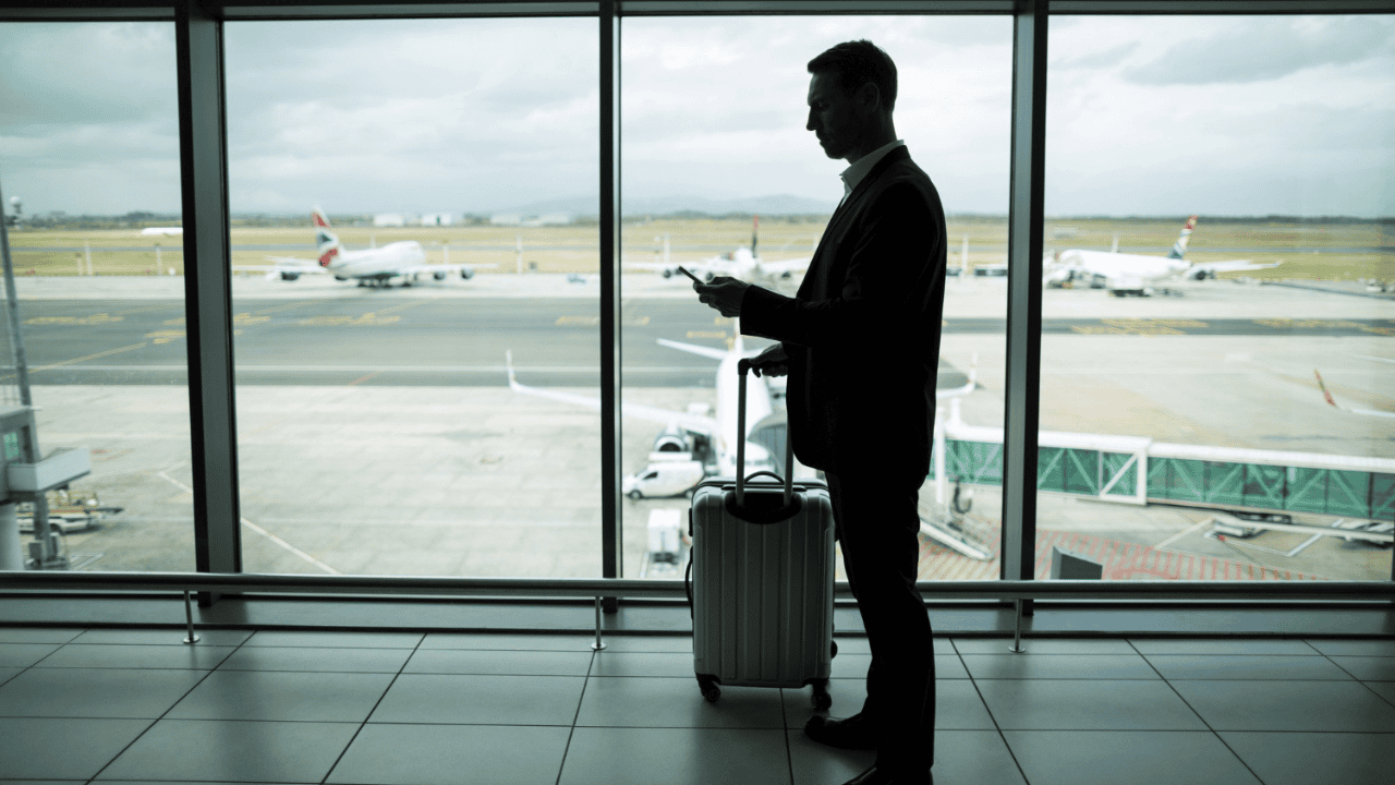 Sceny na polskim lotnisku. 20 osób nie wzięto do samolotu