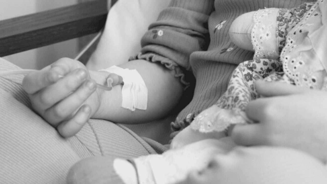 Nie żyje 4-letni chłopiec. Ciało znaleziono w aucie, porażające okoliczności śmierci