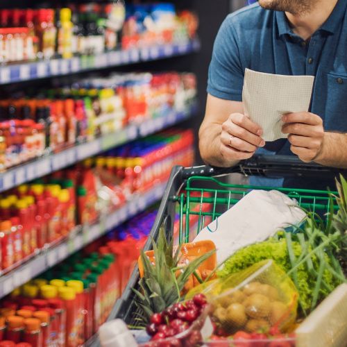 Dlaczego w supermarketach zawsze jest chłodno? Odpowiedź zaskakuje