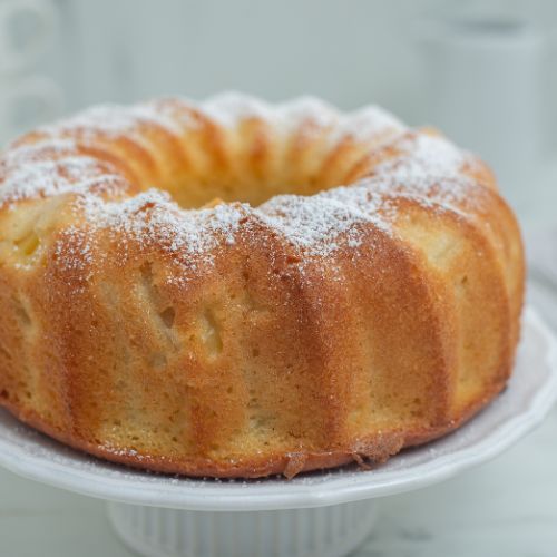 Babka z owocami sezonowymi. Jesienią ten przepis jest hitem