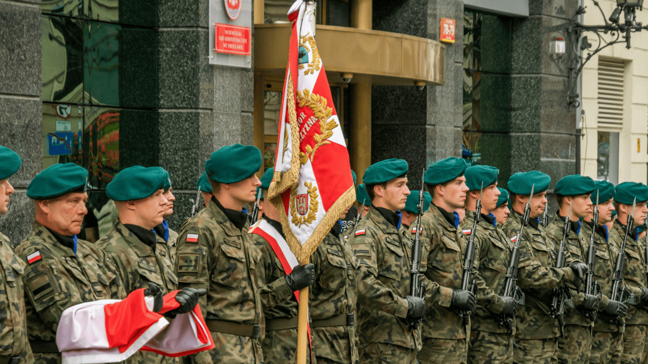 Wezwanie dostanie choćby 235 tysięcy osób. Na liście także kobiety
