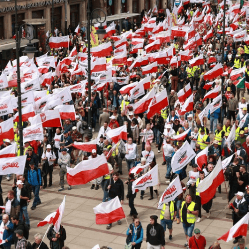 Rolnicy zapowiadają protesty w całej Polsce. "Po Warszawie może lać się gnojówka"