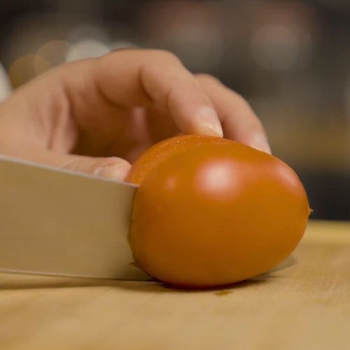 Domowy przecier pomidorowy „jak u babci”, tylko szybciej — z maszynką Zelmer ZMM4055B