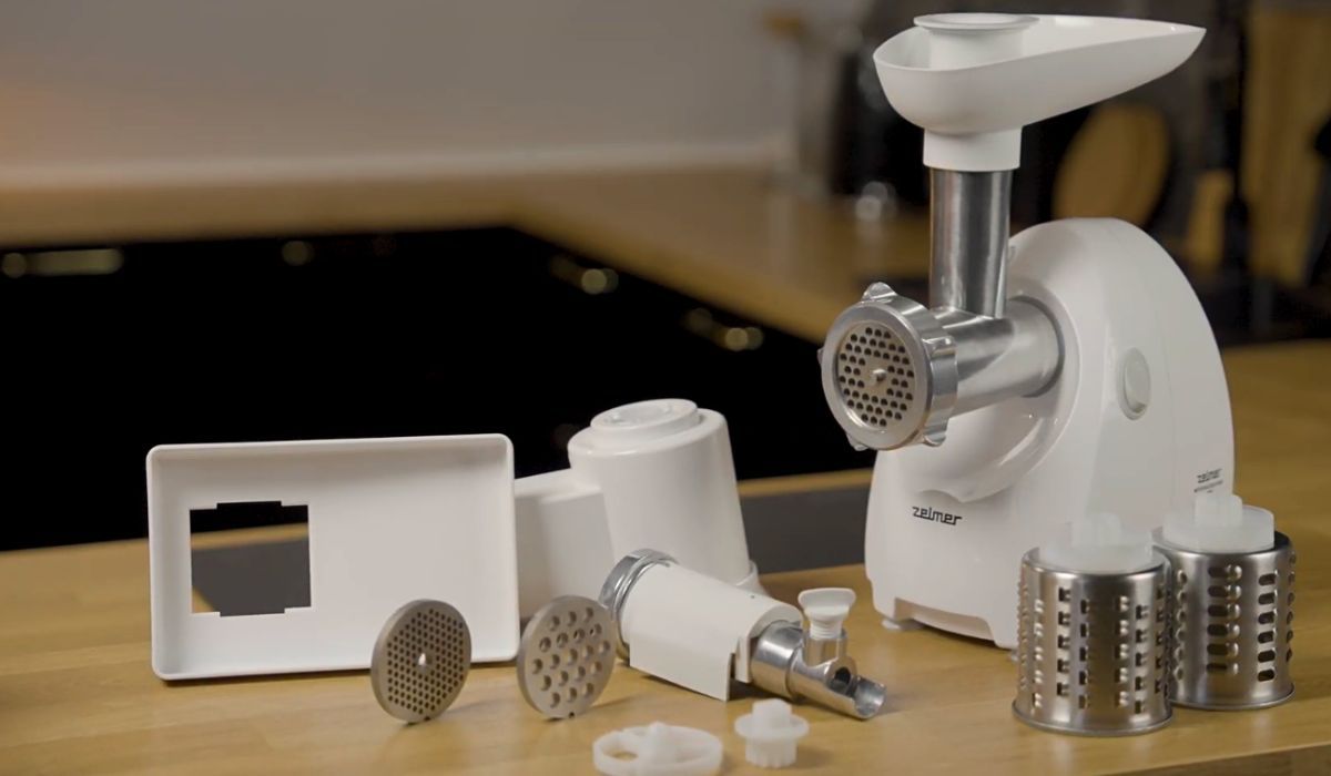 Domowy przecier pomidorowy „jak u babci”, tylko szybciej — z maszynką Zelmer ZMM4055B