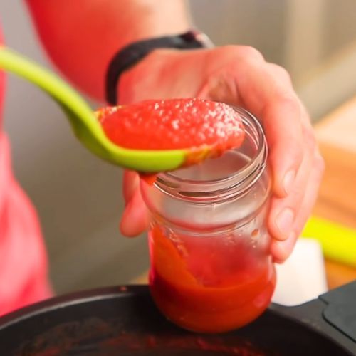 Przecier pomidorowy w słoiku.jpg