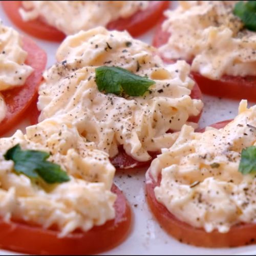 Do karkówki z grilla podaję te pomidory. Znajomi mówią, że to najlepszy dodatek do mięs