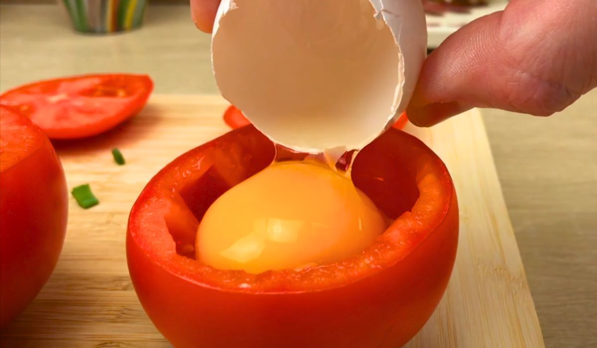Przekąska z jajek i pomidorów