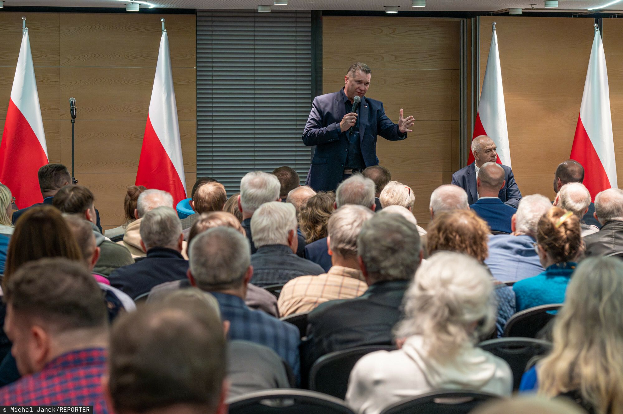 Sąsiedzi Czarnka przerwali milczenie. Naprawdę to wyznali