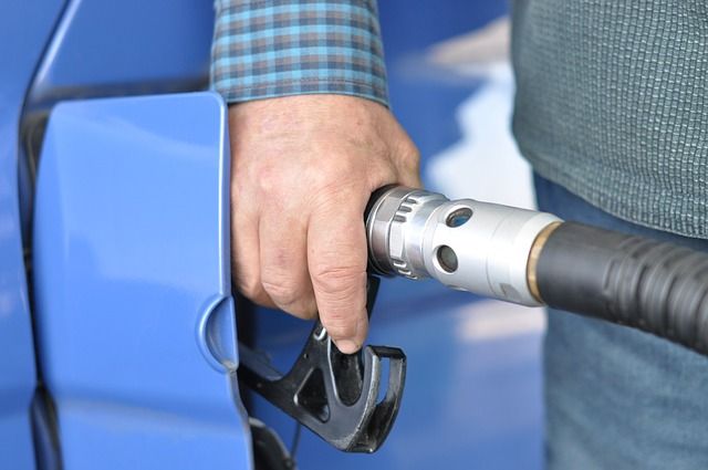 Co warto dolać do paliwa, by uzyskać większą efektywność i ochronę?
