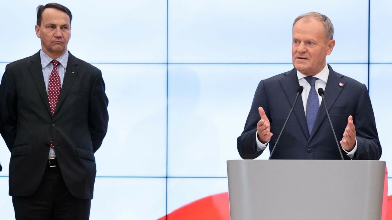 Sikorski czy Tusk? Polacy ocenili, kogo woleliby w roli premiera