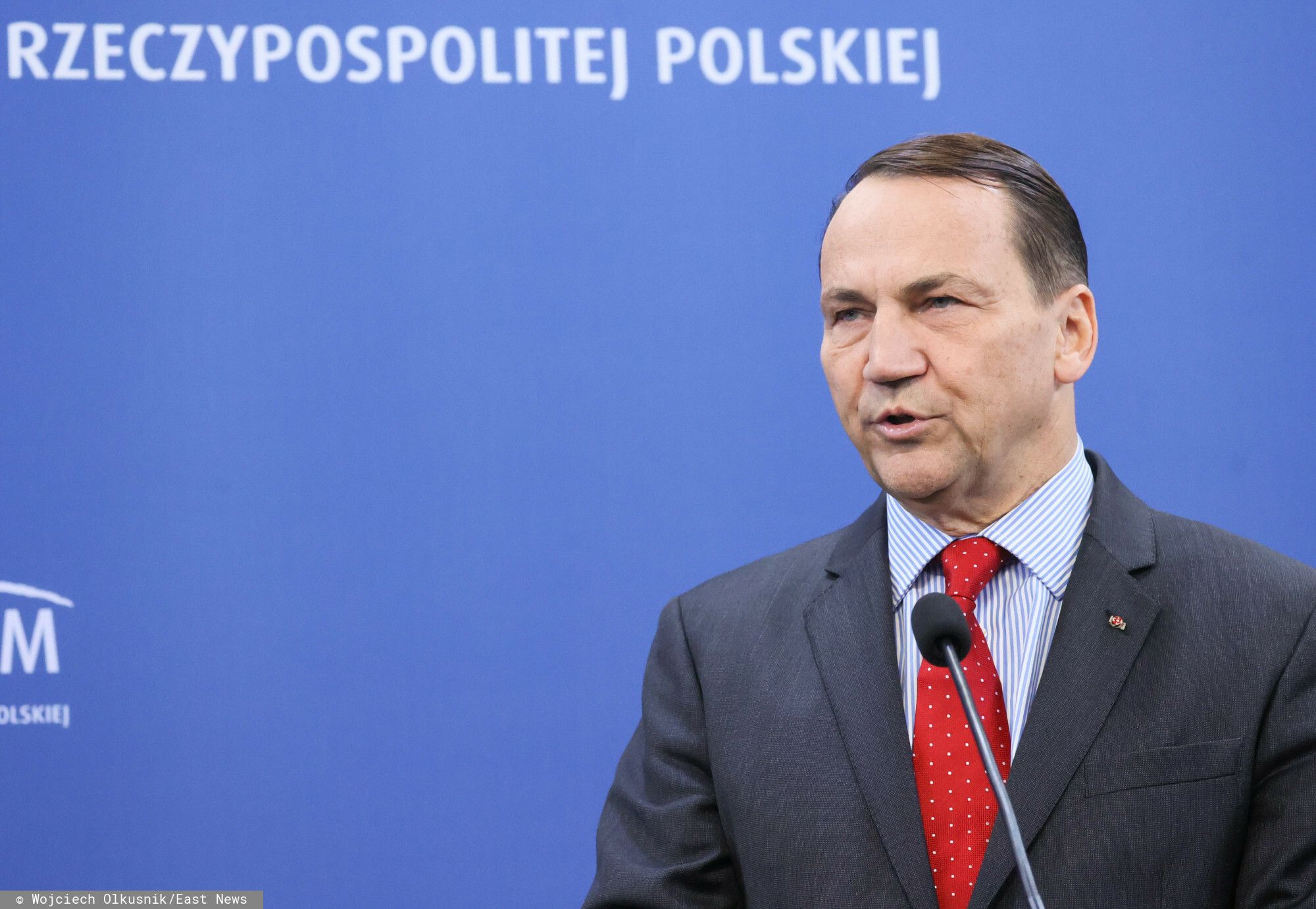 Sikorski odpowiada na "akt terroru państwowego". Podjął radykalną decyzję