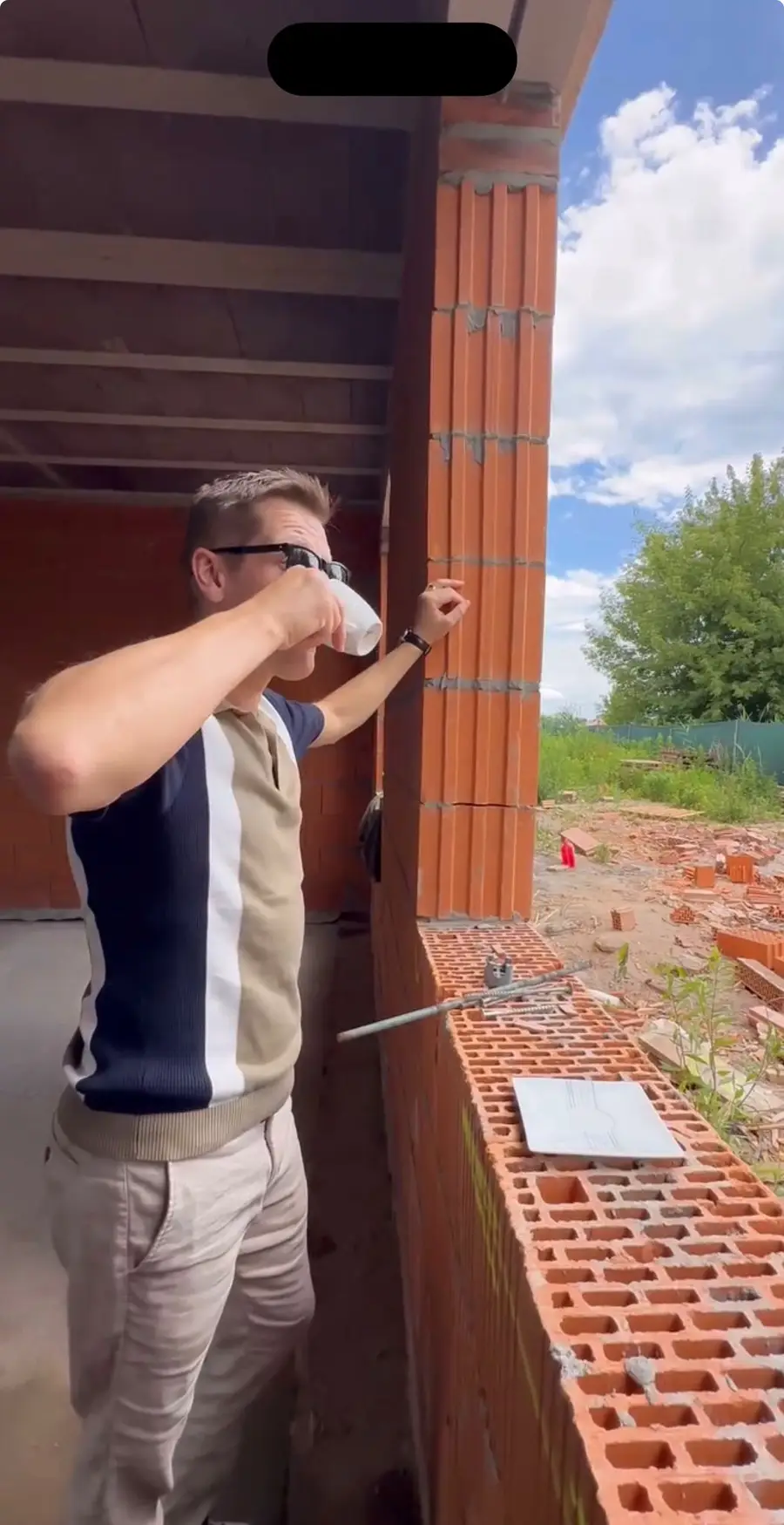 Nowy dom Rafała Mroczka. Aktor opublikował zdjęcia, na których widać wymowną reakcję żony.