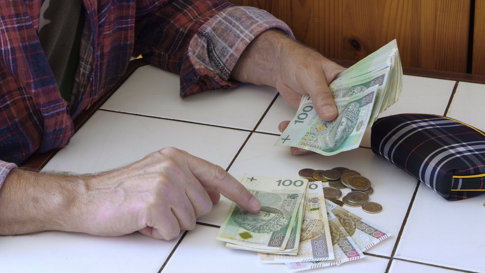 Nadchodzą zmiany w rencie wdowiej. Co to oznacza dla seniorów?