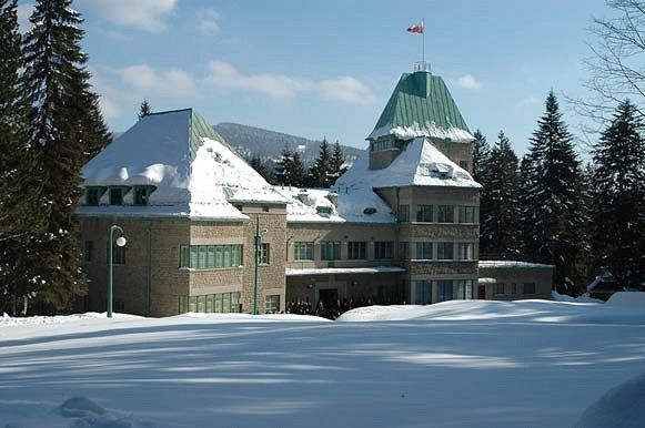 To tu Nawroccy spędzą zimowy urlop. Spektakularna rezydencja