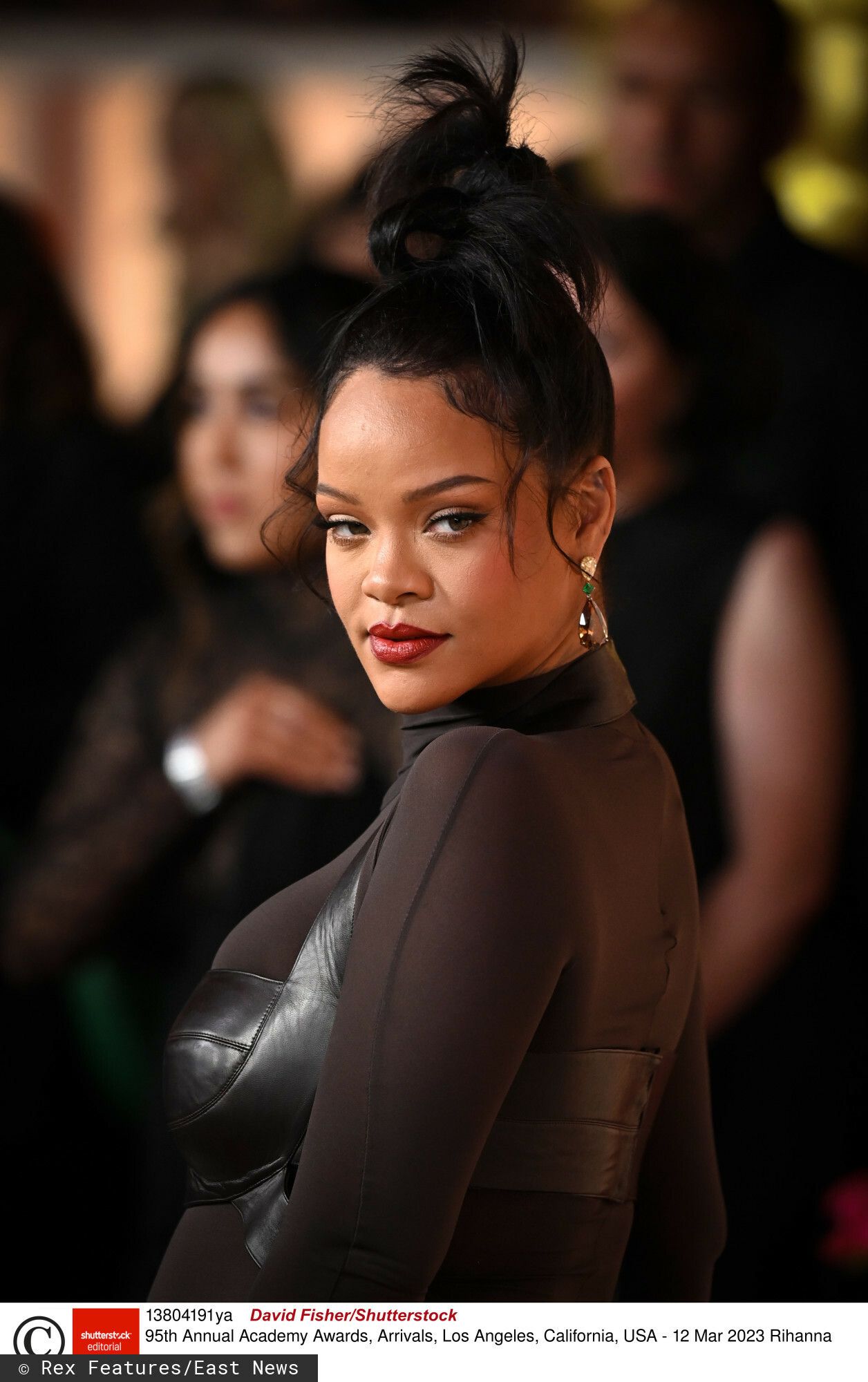 Rihanna jako zakonnica, zdjęcia, afera i reakcje, wywiad Interview Magazine