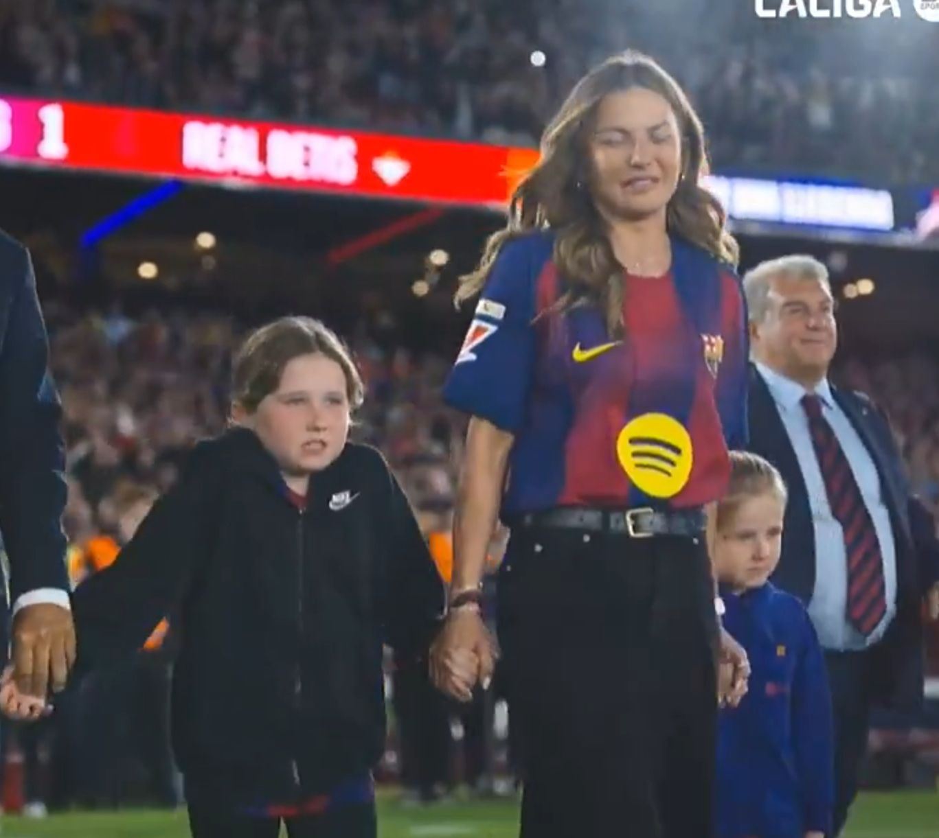Zapłakana Ania Lewandowska weszła na Camp Nou. O tym, co zrobiła później, piszą media z całego świata