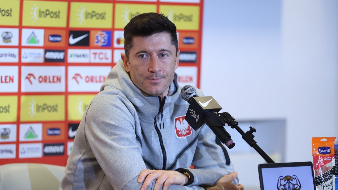 Dlaczego Lewandowski stracił wpływy w Barcelonie? Prawda zza kulis katalońskiej szatni