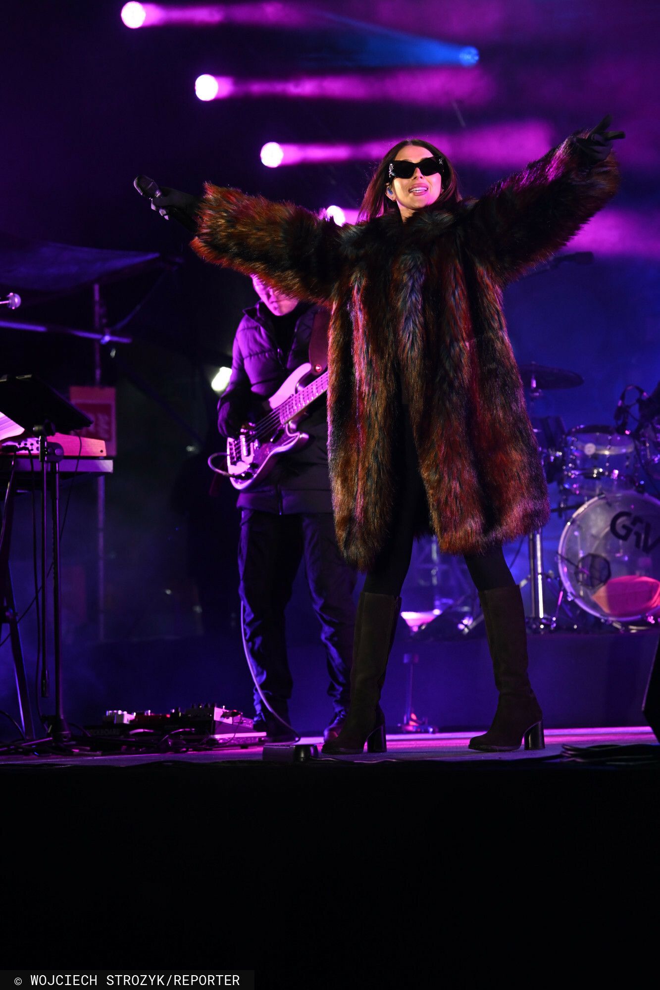 Roksi Węgiel wparowała na scenę WOŚP. W takiej stylizacji jeszcze jej nie widzieliście