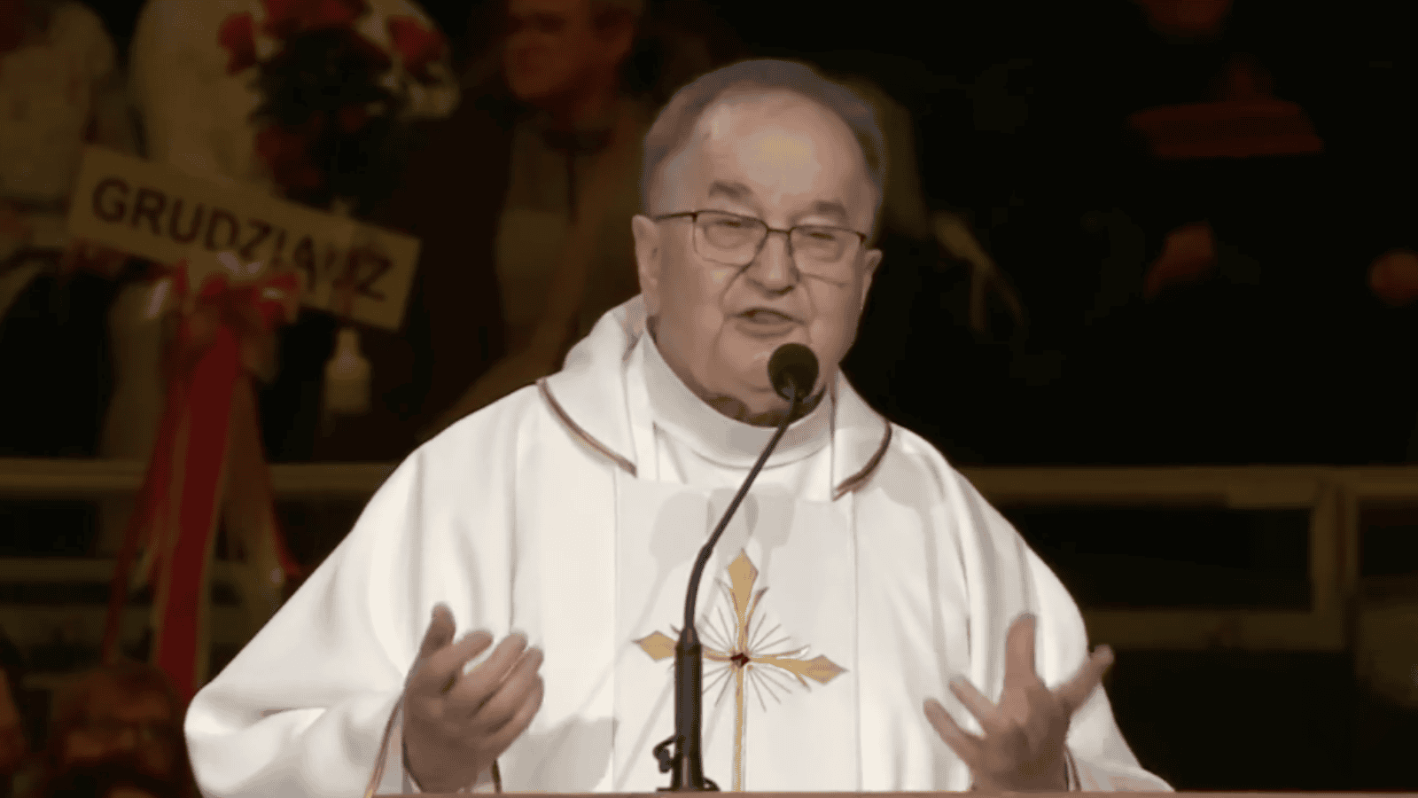 Tadeusz Rydzyk przemawiał do wiernych w Toruniu. Nagle wspomniał o Ziobrze