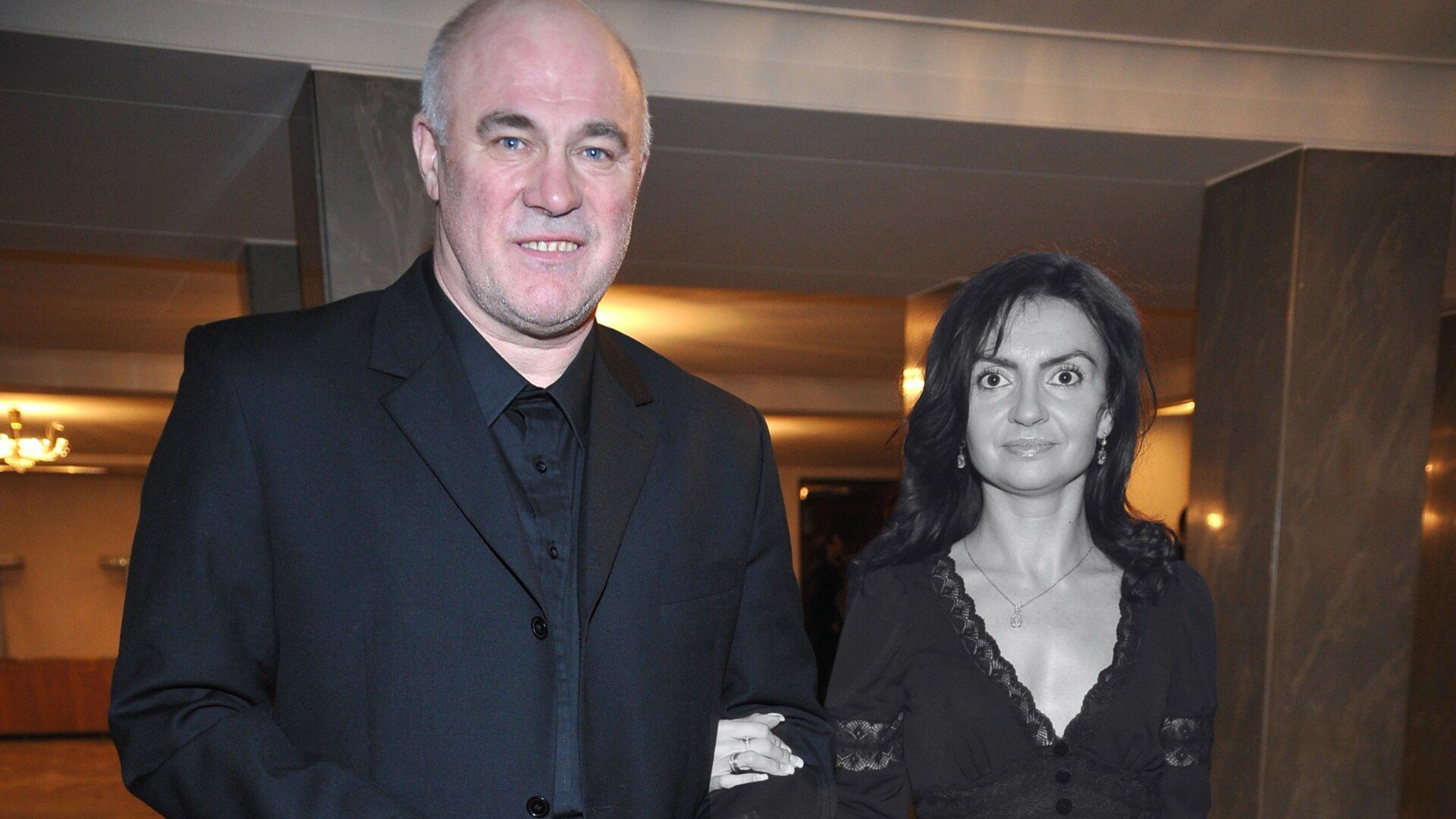 17-letni syn Rynkowskiego zrobił to na pogrzebie matki. Nie powstrzymał łez. Moment, po którym pęka serce