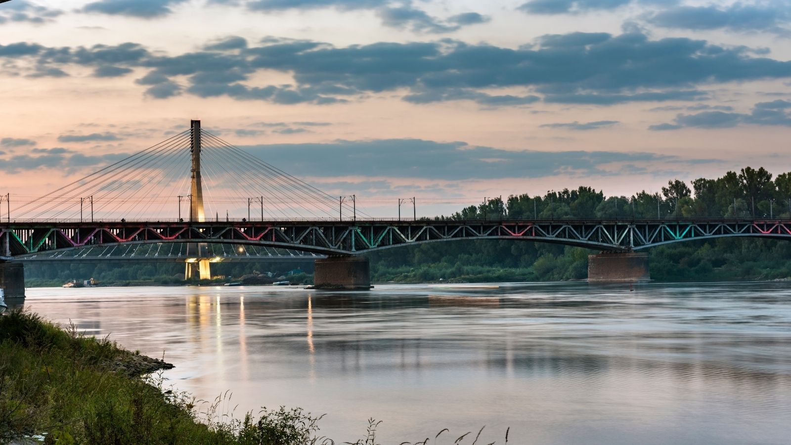 Warszawa: Służby postawione w stan gotowości. Desperacko szukają zaginionego pływaka