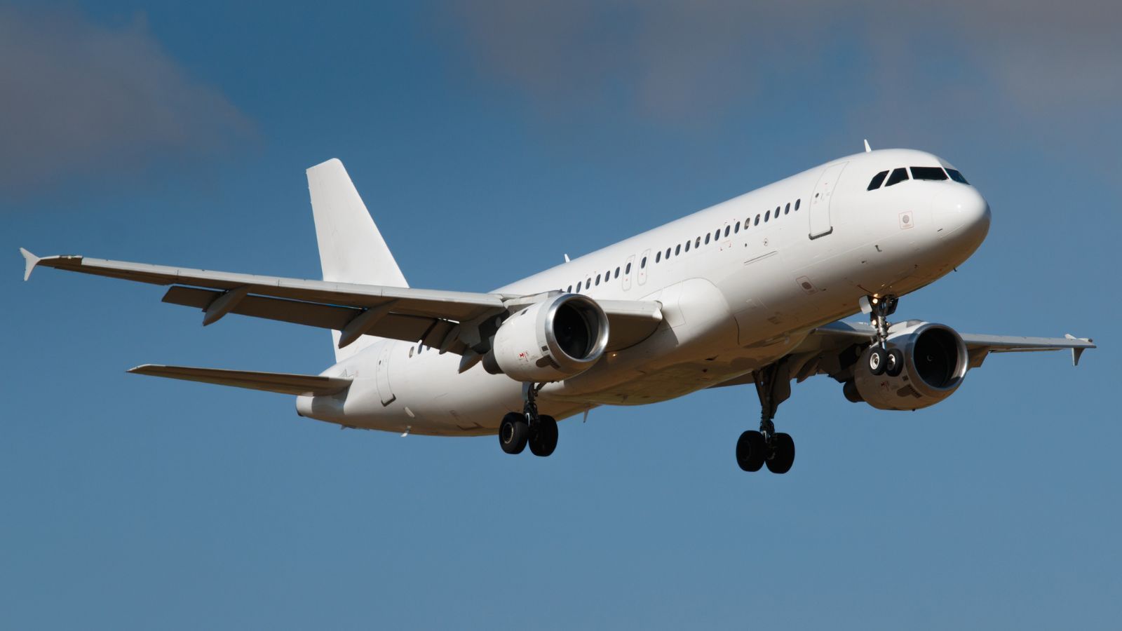 Tania linia lotnicza pod presją UOKiK. Loty tysięcy Polaków stoją pod znakiem zapytania