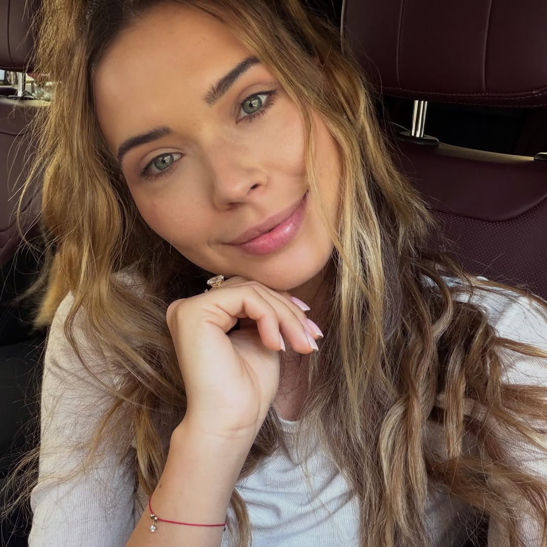 Tak wygląda Sandra Kubicka 20 dni po operacji powiek. Wydała komunikat