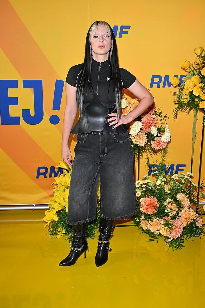 Sarsa zaśpiewała legendarną polską piosenkę i się zaczęło. "Jak można to tak zje..."