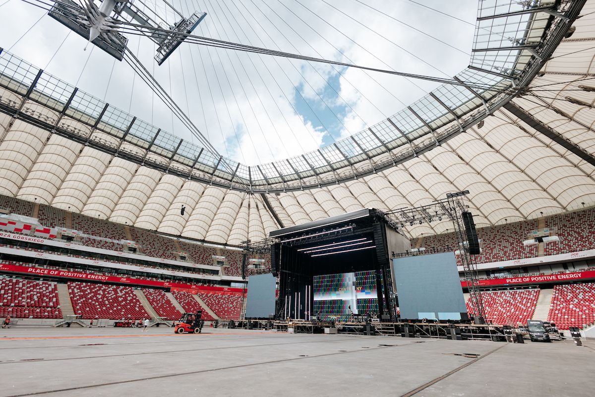 Jennifer Lopez już w Polsce! Tak wyglądają przygotowania do show. Nie zabrakło urodzinowej niespodzianki