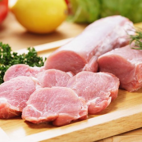 Wymieszaj z musztardą i zalej nią kotlety. Schabowe będą bosko soczyste