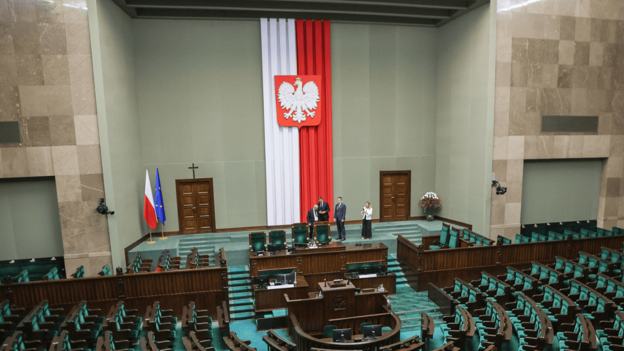 Tak mógłby wyglądać dzisiaj Sejm. Przetasowania w najnowszym sondażu