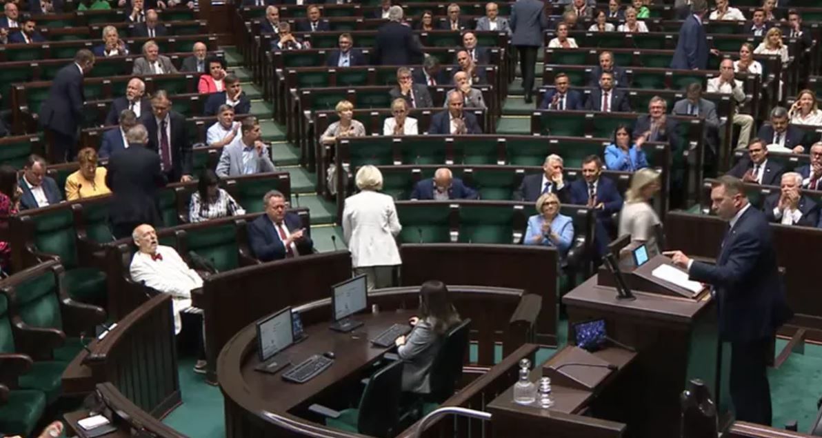 Sejm, Korwin śpi